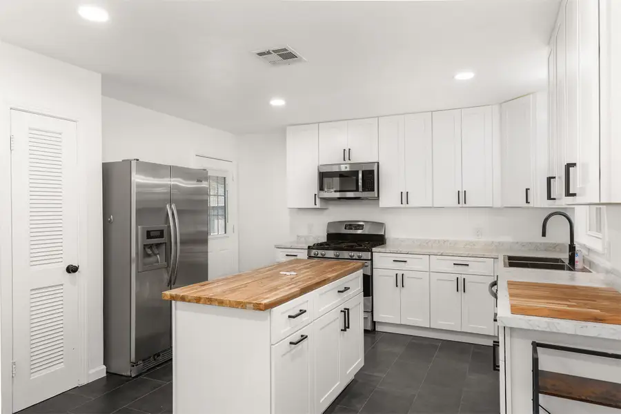 1506 14th Avenue N, Texas City, TX 77590 - Image #3