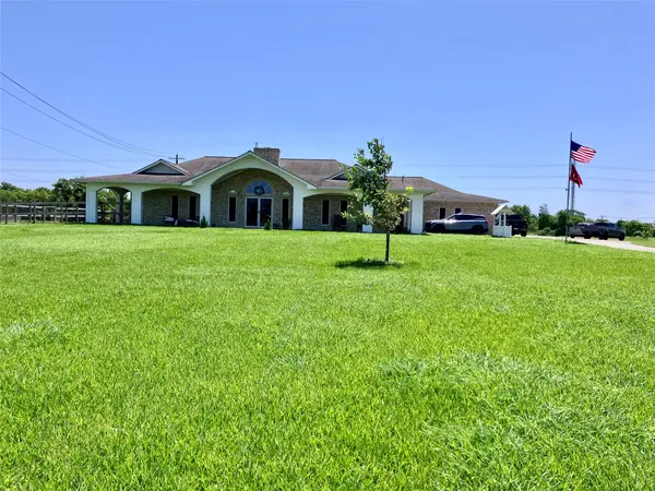 620 34th Street N, Texas City, TX 77590