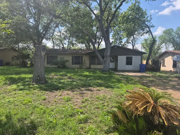 404 Svoboda Street, Yoakum, TX 77995
