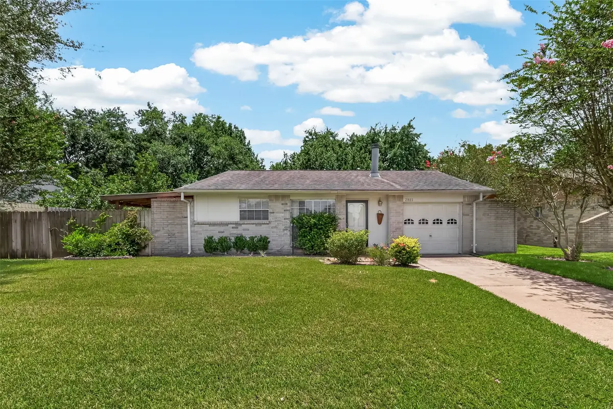 2811 Pheasant Creek Drive, Sugar Land, TX 77498 - #1