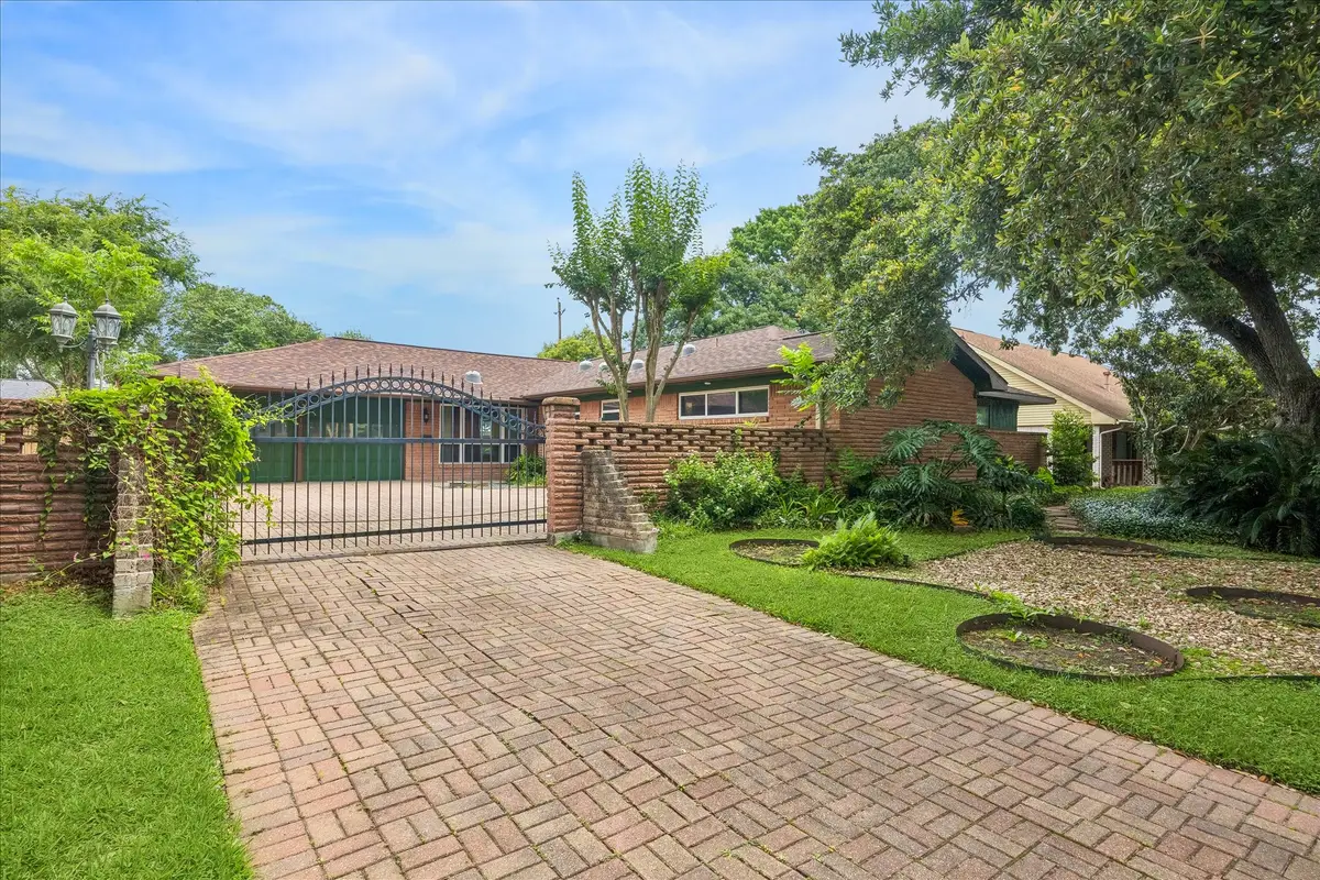 5418 Queensloch Drive, Houston, TX 77096 - #1