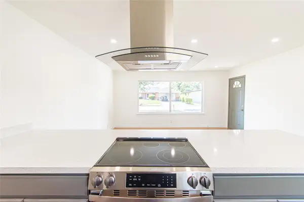 2730 Knotty Oaks Trail, Houston, TX 77045