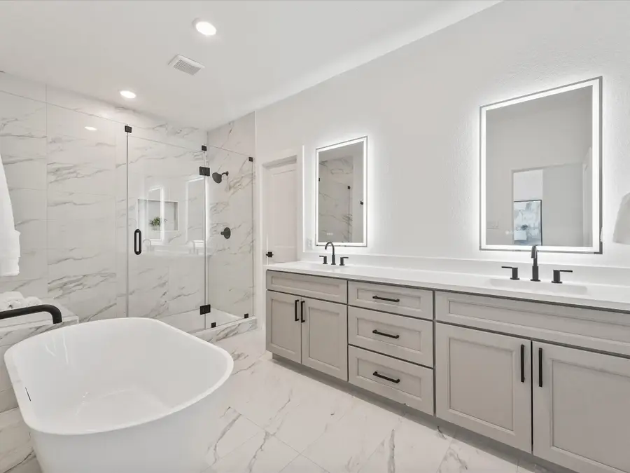 241 Rebecca Street #B, Houston, TX 77022 - #2