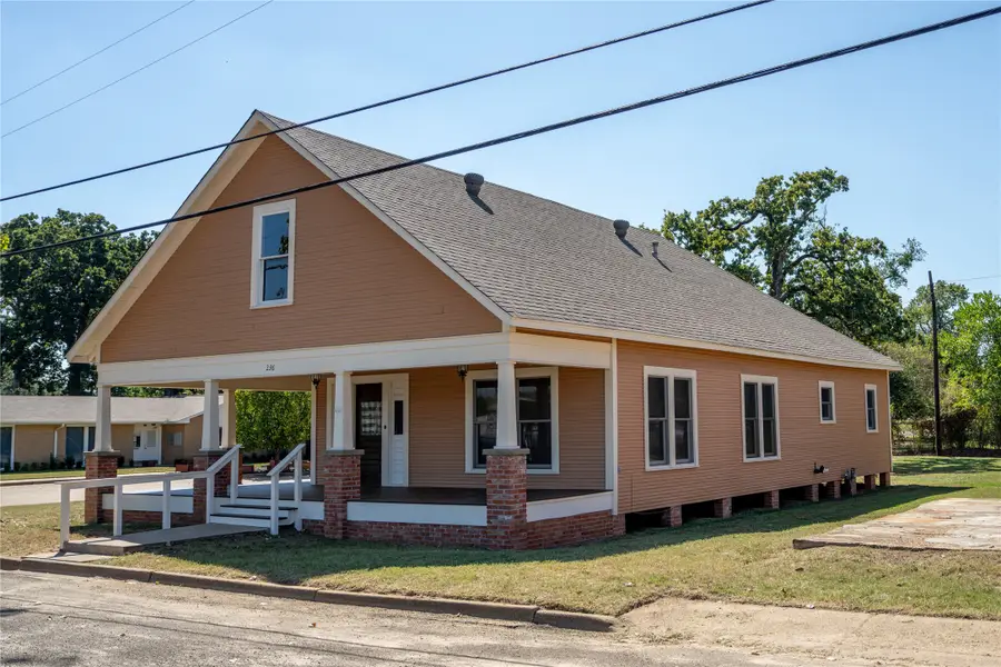 236 S Main Street, Grapeland, TX 75844 - Image #2