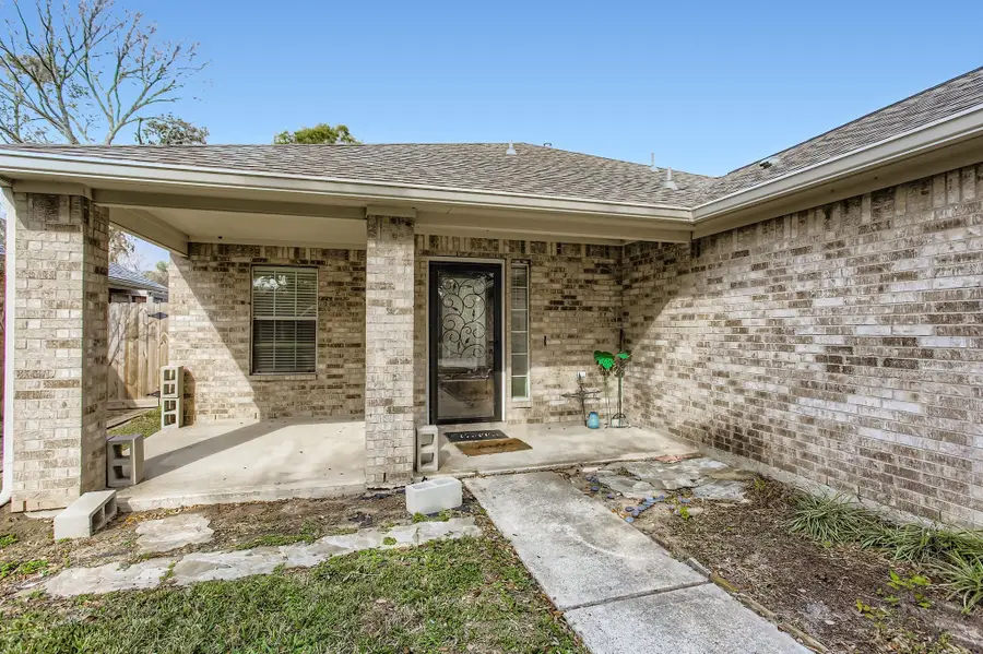 1816 Sherwood Forest Circle, League City, TX 77573 - Image #3
