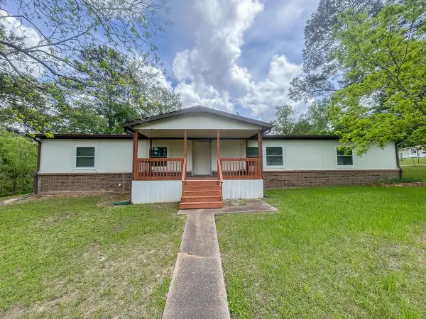 3221 Kingston Drive, Huntsville, TX 77340