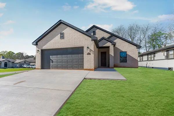 10703 Hillside Drive, Montgomery, TX 77356