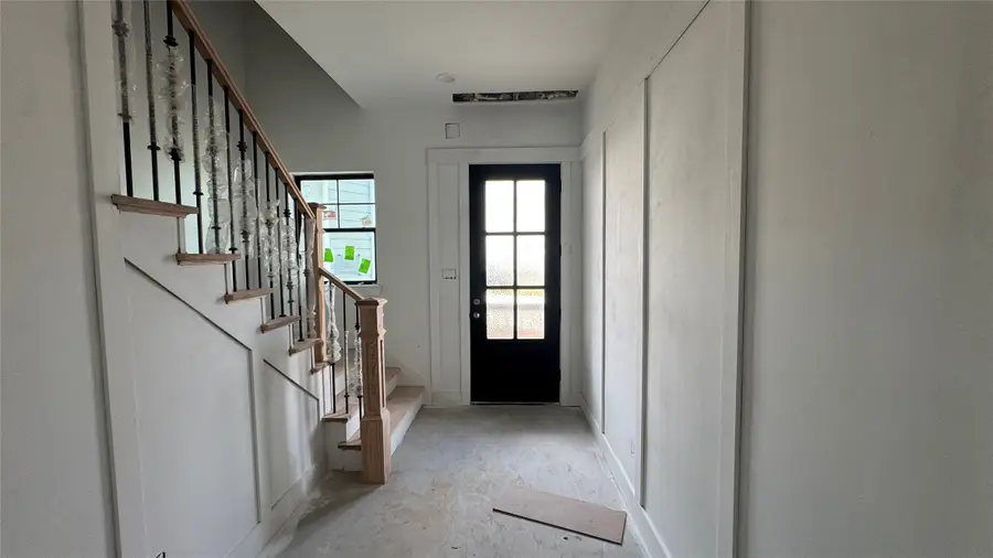 1114 Pearlwood Drive, Houston, TX 77008 - Image #3