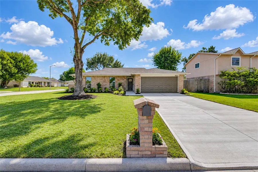 10012 Hummingbird Street, La Porte, TX 77571 - #2