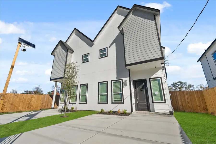 8445 Jutland Road, Houston, TX 77033 - #3