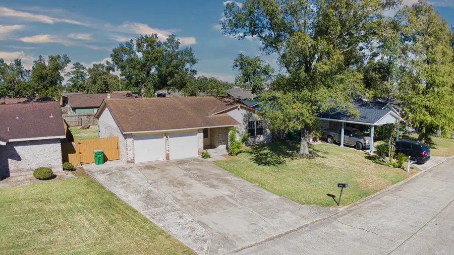 12119 Crystalwood Drive, Houston, TX 77013 - Image #3