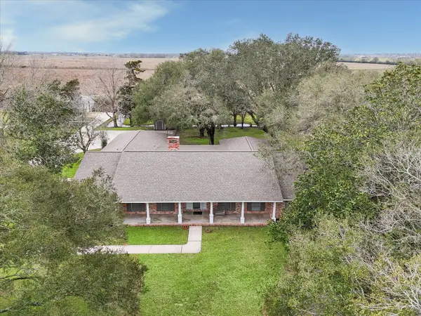 110 County Road 601, Dayton, TX 77535