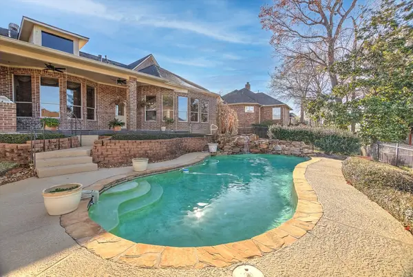 163 Edgewood Drive, Montgomery, TX 77356