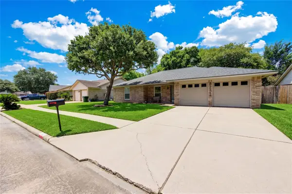 2314 Goodrich Street, Pearland, TX 77581