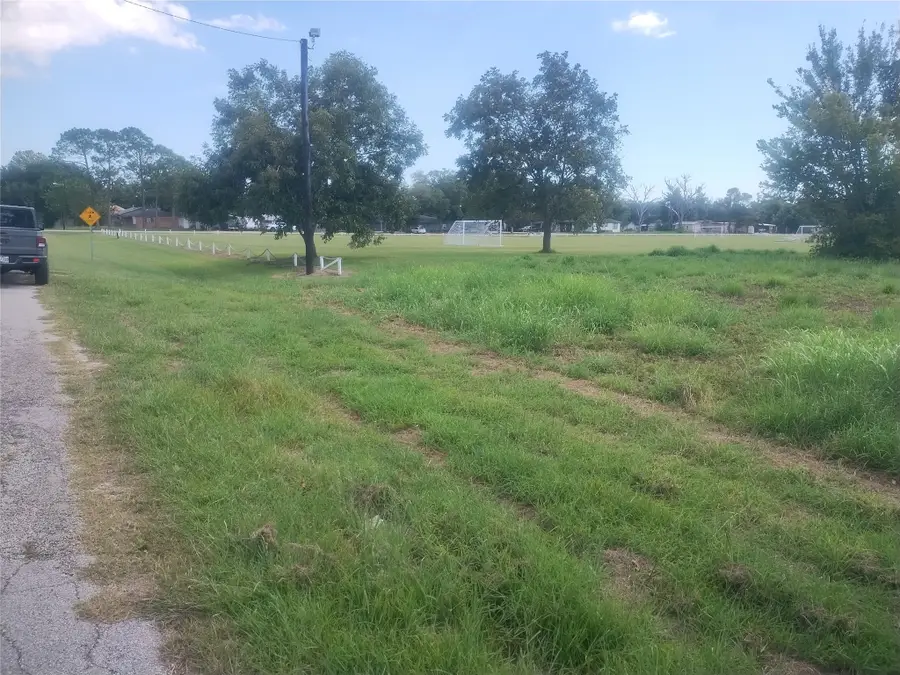 0 Swallow, Palacios, TX 77465 - #2