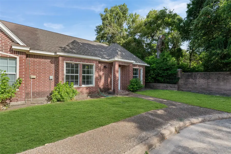 1310 E James Street #19, Baytown, TX 77520 - #3