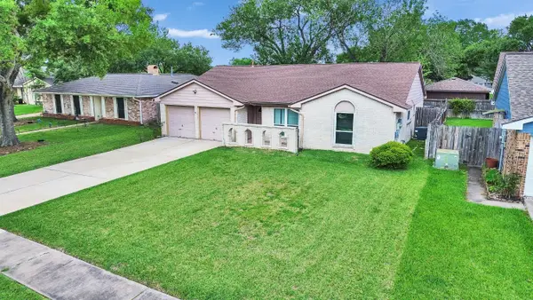 11814 Monticeto Lane, Meadows Place, TX 77477