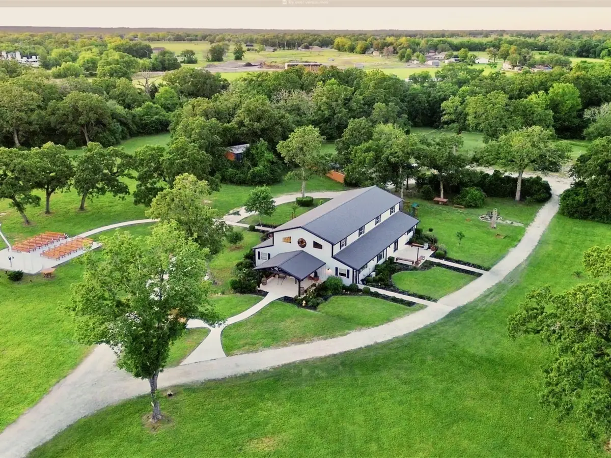 601 E Collard Street, Madisonville, TX 77864 - #1