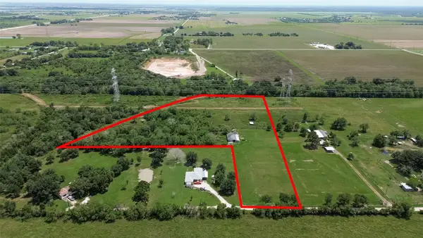 13509 Krueger Road, Guy, TX 77444