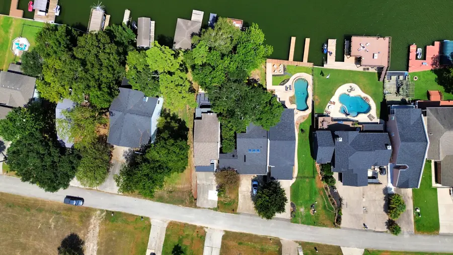 854 Lake View Drive, Montgomery, TX 77356 - #2