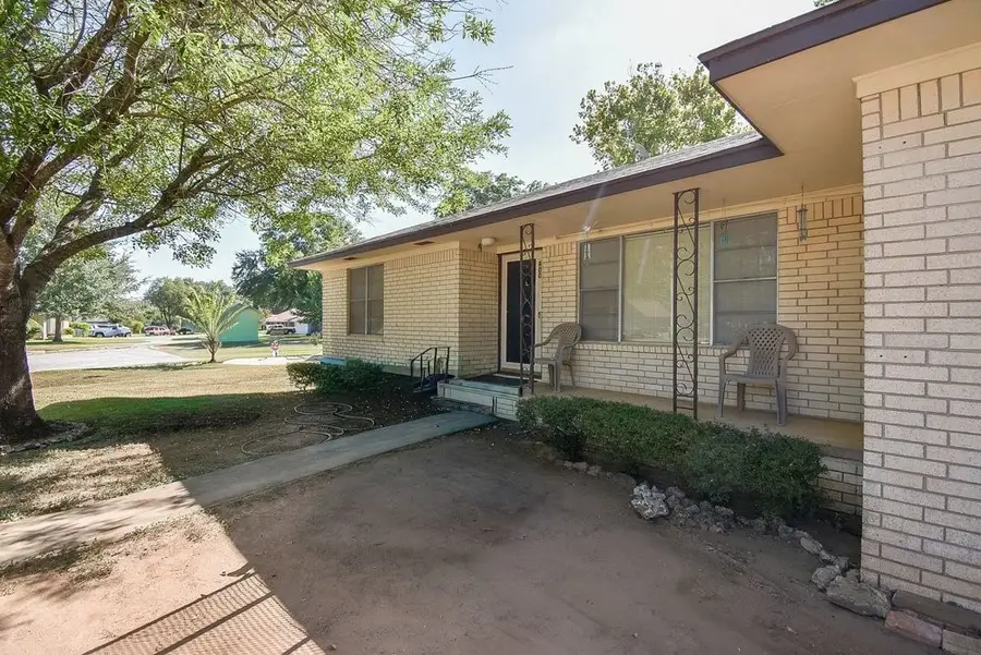 400 Sandra Drive, Brenham, TX 77833 - #3