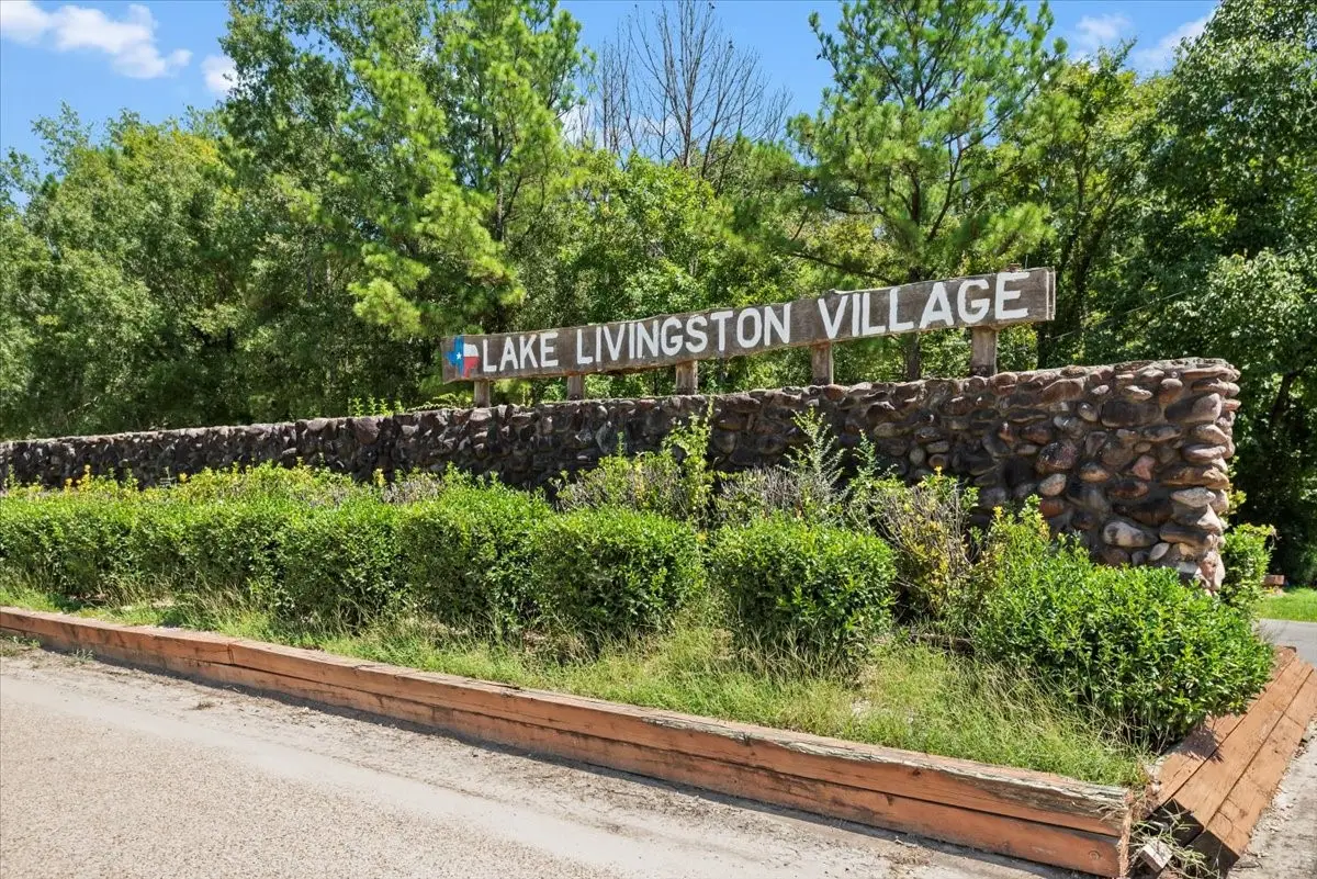 211 Woodstock, Livingston, TX 77351 - Image #1
