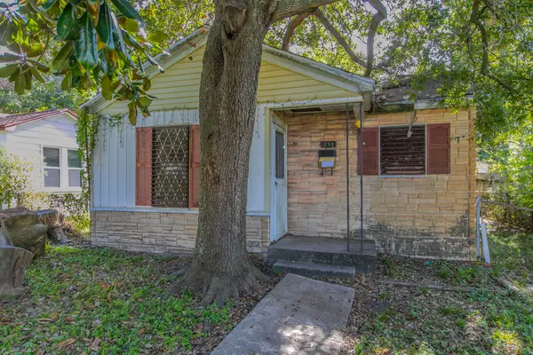 721 16th Avenue N, Texas City, TX 77590