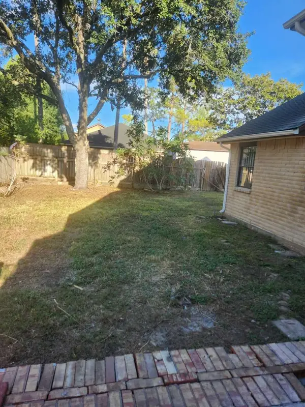 8015 Crestwick Drive, Houston, TX 77083