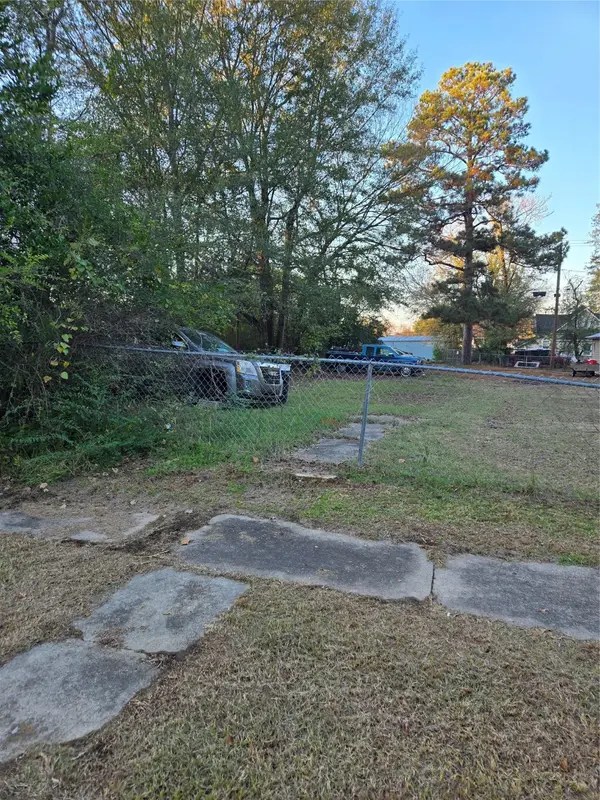 1222 W 6th Street, Texarkana, TX 75501