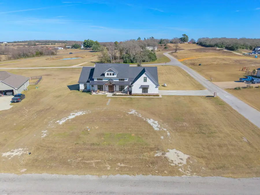 921 Azalea Drive, Franklin, TX 77856 - #2