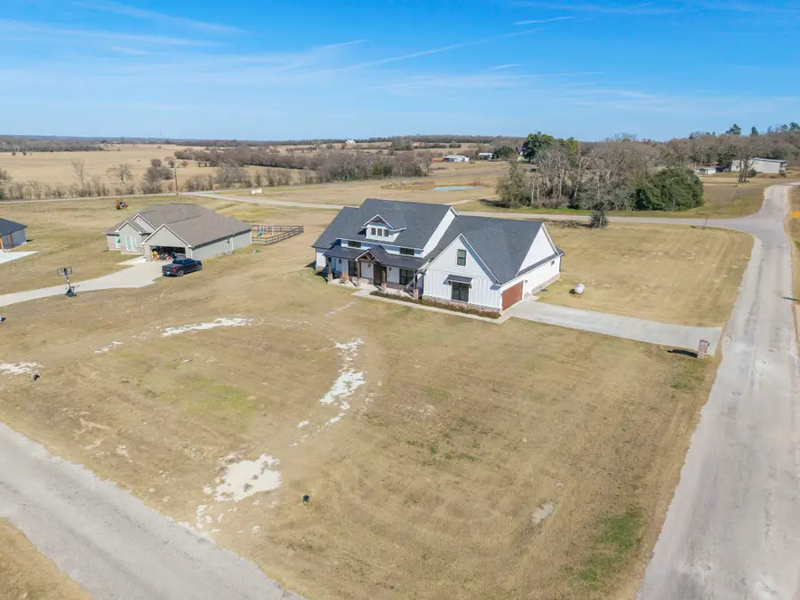 921 Azalea Drive, Franklin, TX 77856 - #3