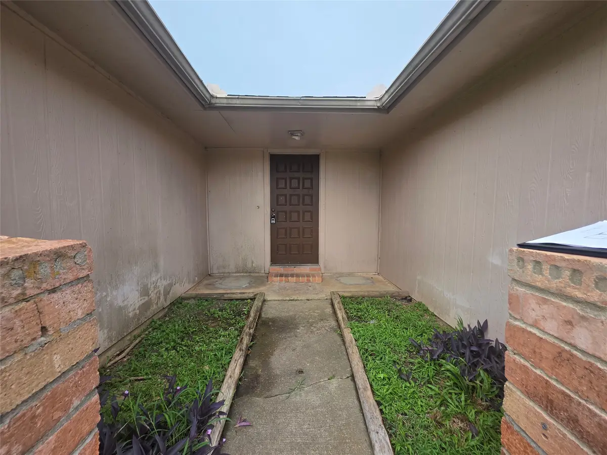 9918 Willmont Road, La Porte, TX 77571 - #1