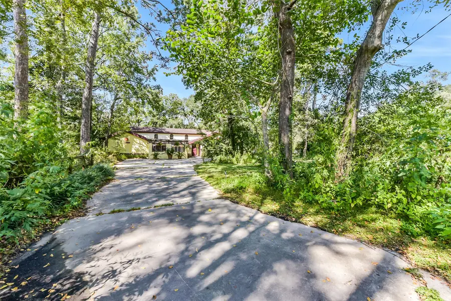 716 Evergreen Lane, Conroe, TX 77302 - Image #2