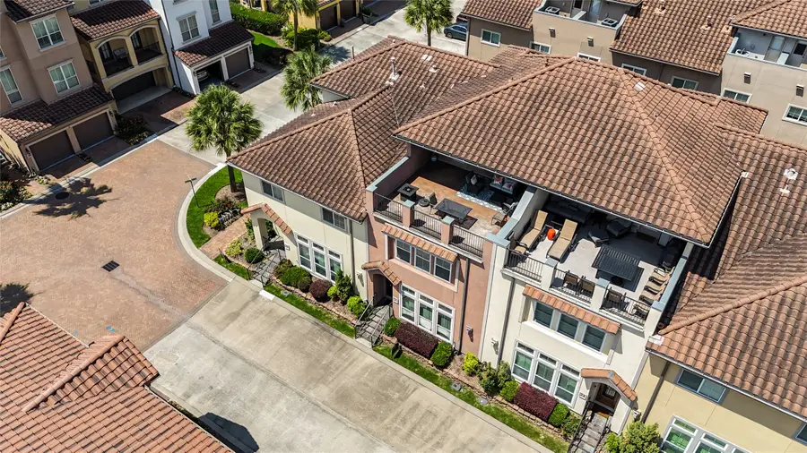 26 W Oaks Drive, Houston, TX 77058 - #3