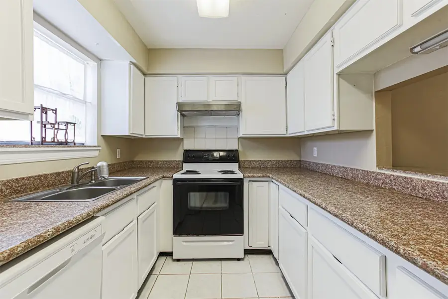 3100 Walnut Bend Lane #422, Houston, TX 77042 - #3