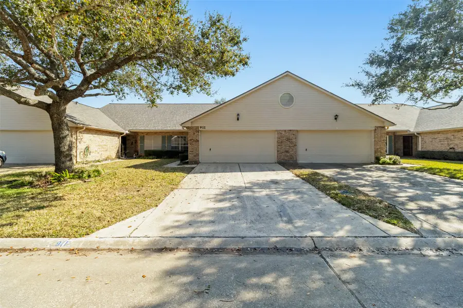 911 Woodfern Glen Lane, Pearland, TX 77584 - #2