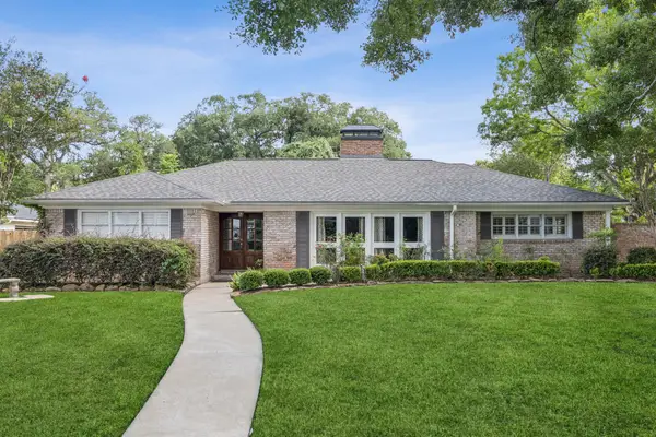 5659 Chevy Chase Drive, Houston, TX 77056