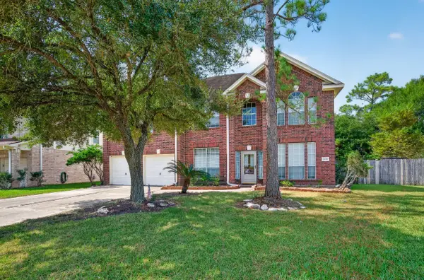 1410 Pine Forest Drive, Pearland, TX 77581