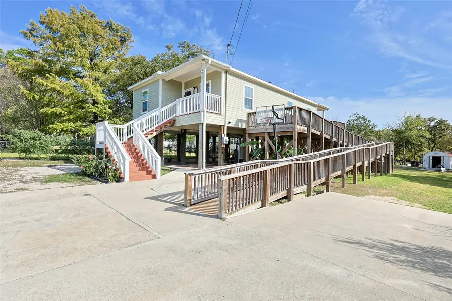 9810 Oak Leaf Drive, Baytown, TX 77521 - #2