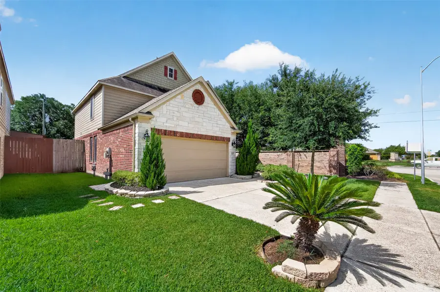 5102 Espuela Lane, Baytown, TX 77521 - #2