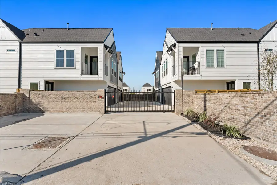 3105 Jensen Dr #C, Houston, TX 77026 - #2