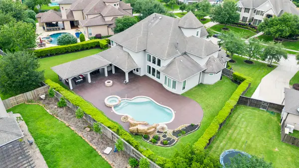 2316 Durango Bend Lane, Friendswood, TX 77546