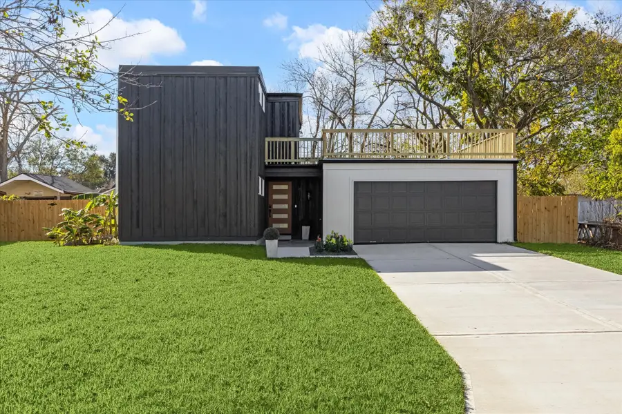 212 N Forrest Avenue, La Porte, TX 77571 - #2