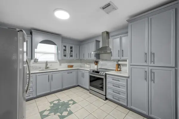 19096 County Road 669f, Alvin, TX 77511