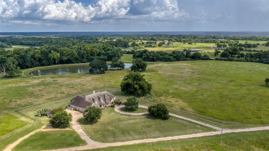 12412 E Ueckert Road, Bellville, TX 77418 - #2