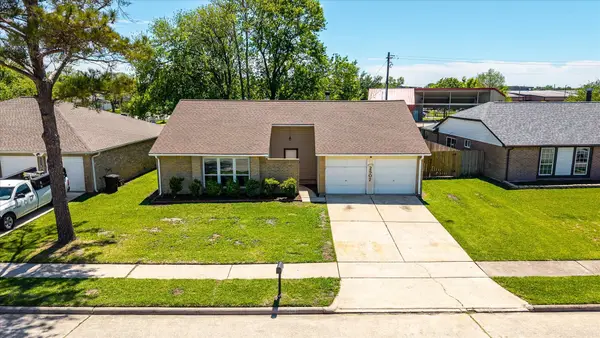 2507 Kings Chapel Road, Friendswood, TX 77546
