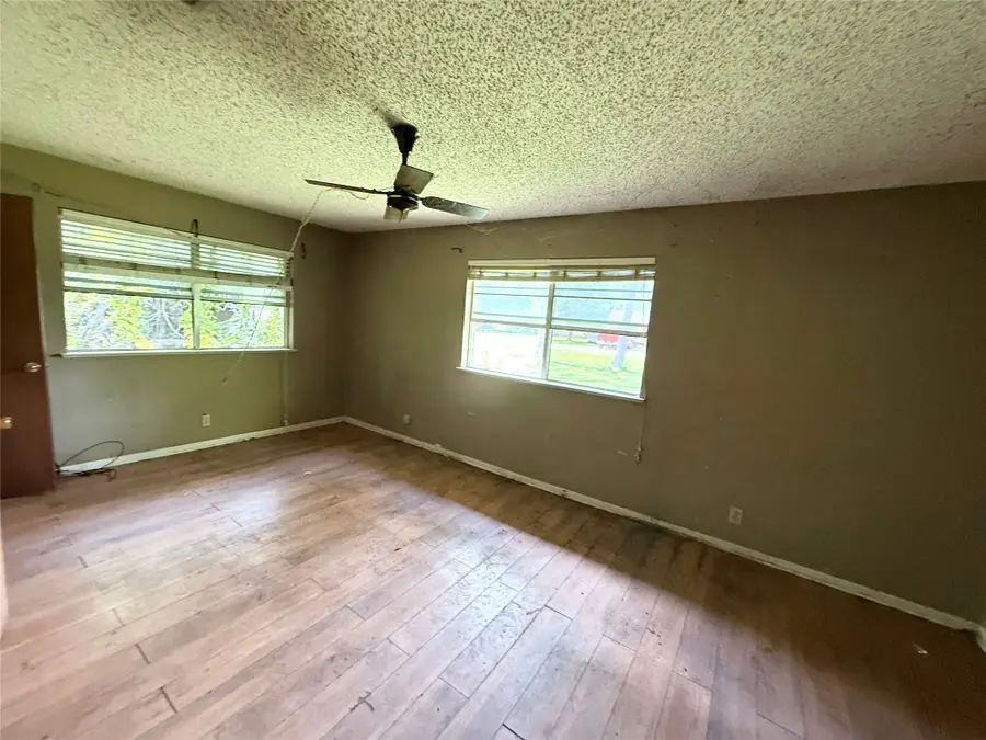 409 County Road 243, Angleton, TX 77515 - #3