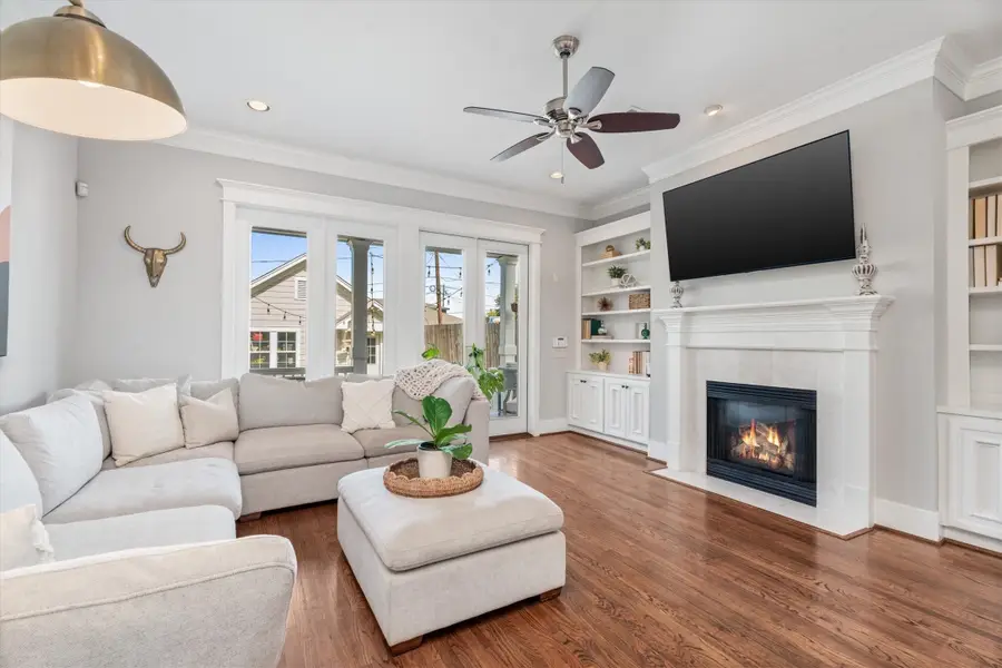 201 W 24th Street, Houston, TX 77008 - #2
