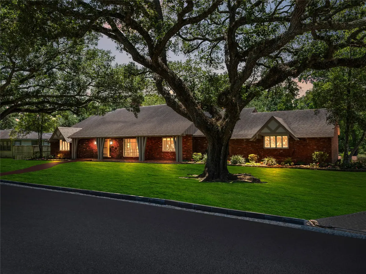 2310 Oak Drive, Bay City, TX 77414 - #1