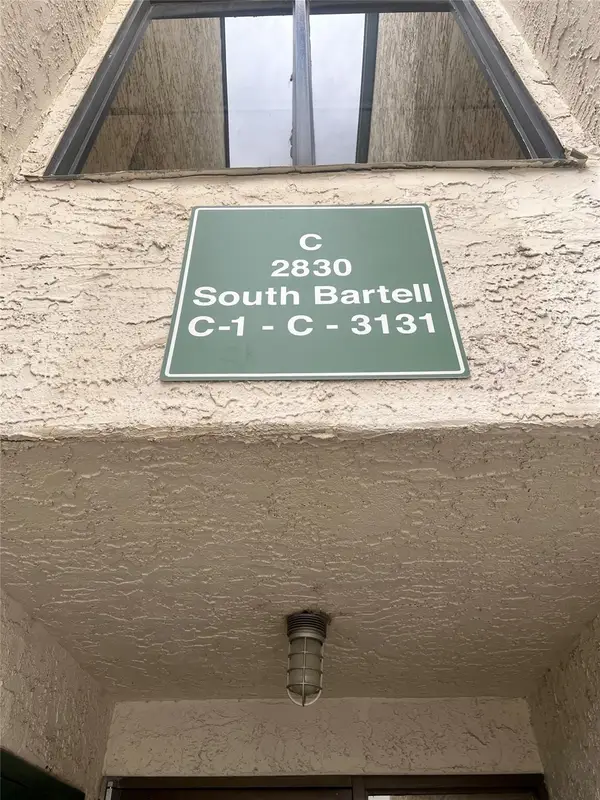 2830 S Bartell Drive #210, Houston, TX 77054